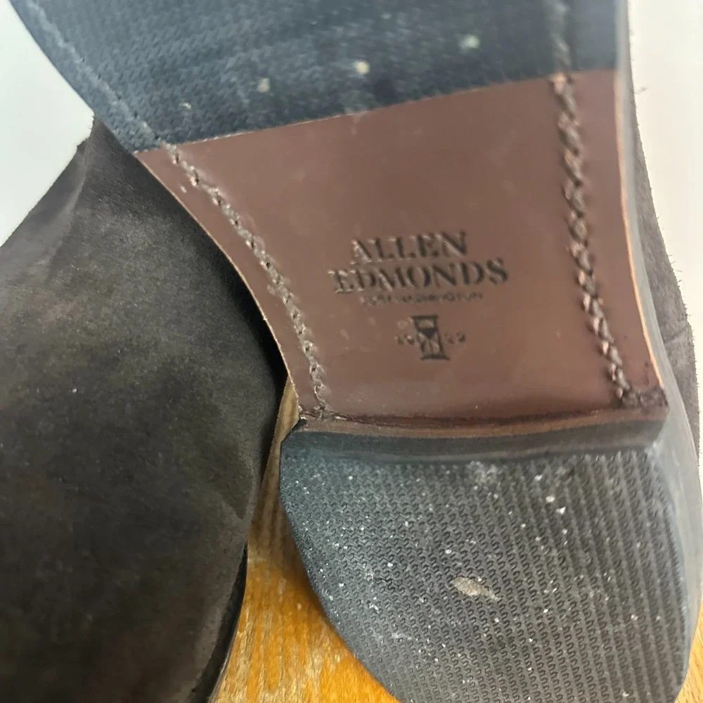 Allen Edmonds Tanner Men 10.5 Chelsea Boot Suede Chocolate Leather Weatherproof